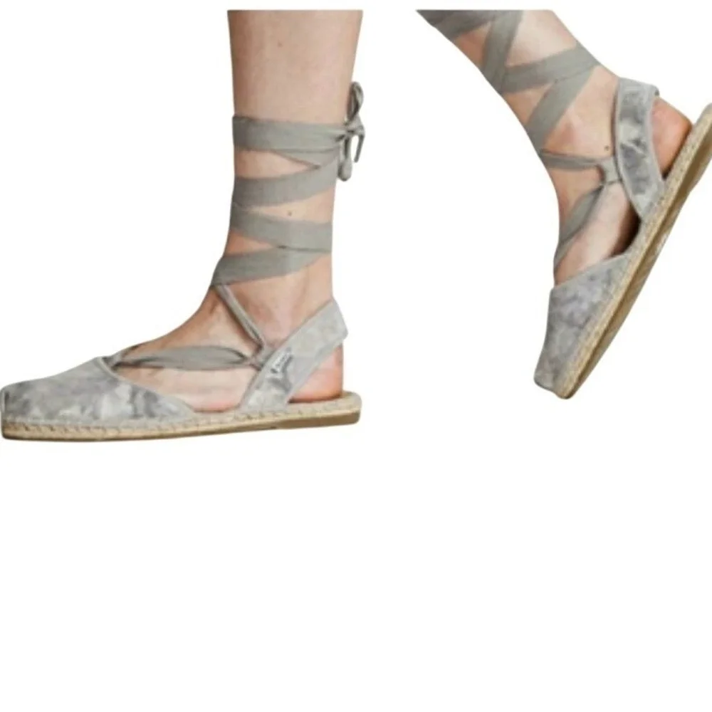 TOMS Bella Espadrille Dove Gray Suede Wrap Up Sandals Flats Shoes Size 8W‎ EUC